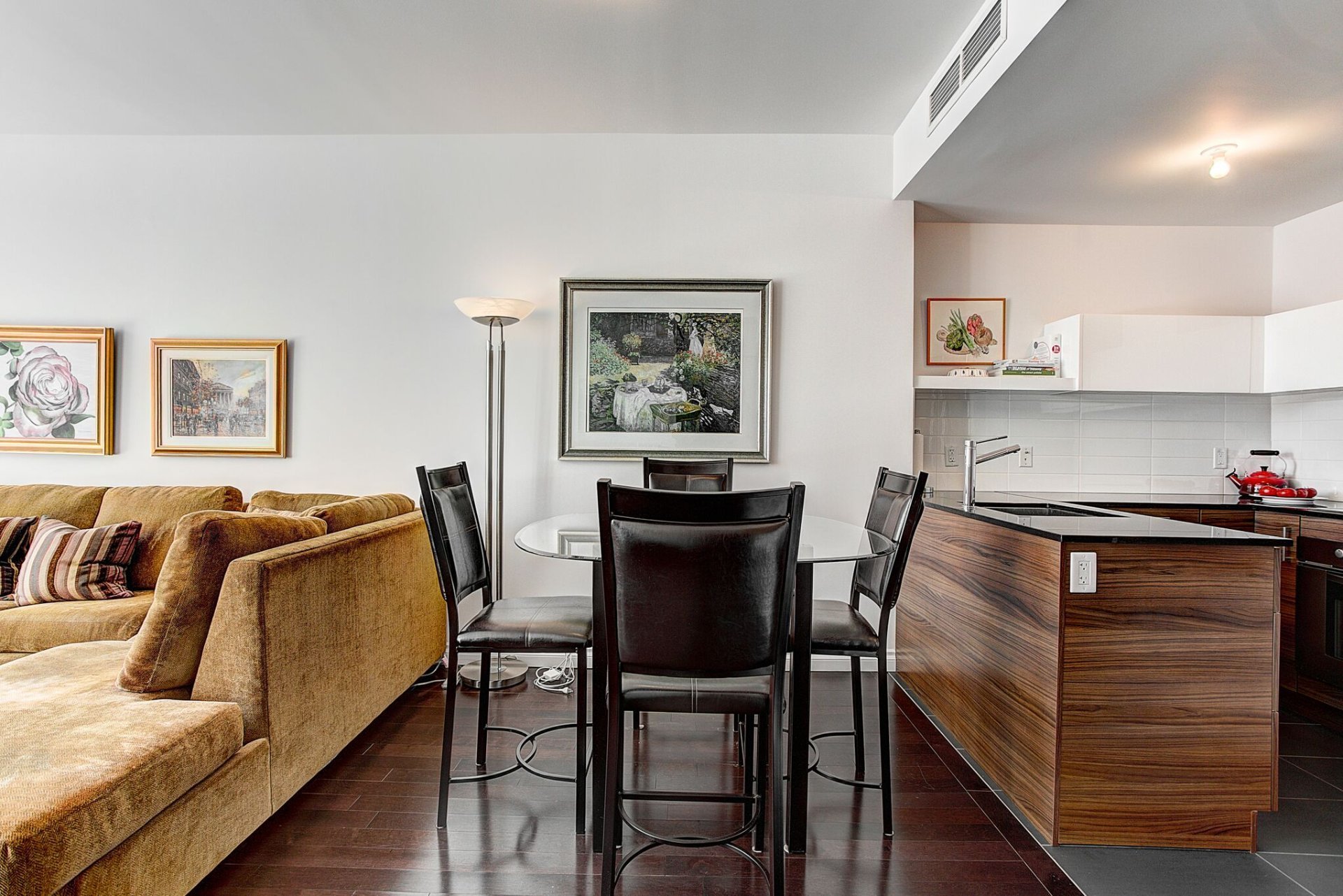 Appartement à louer 6 Pièces 89 m2 Montréal CôtedesNeiges/NotreDame