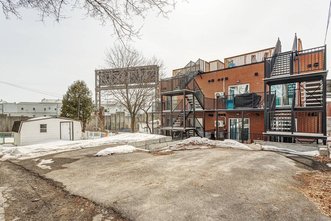 23 Av. Lowland  Montréal (Lachine) (Montréal)