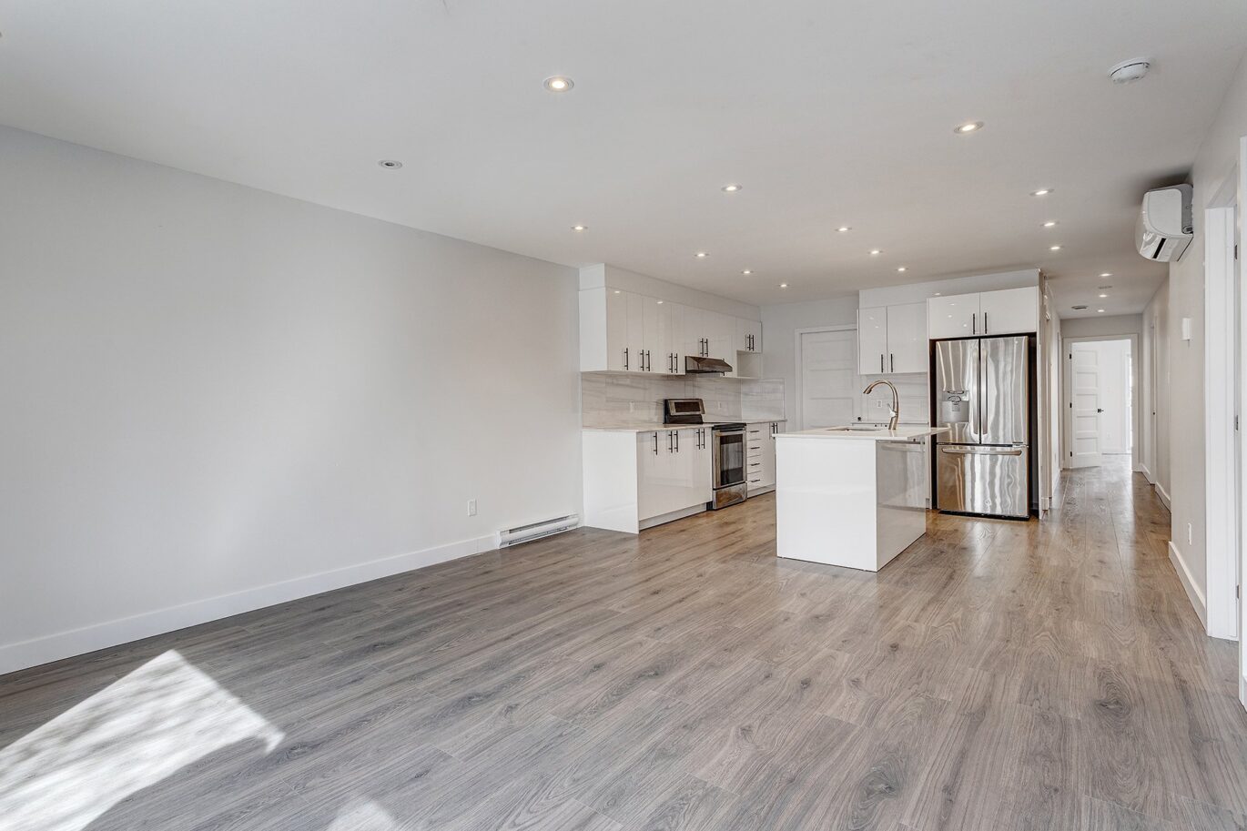 23 Av. Lowland  Montréal (Lachine) (Montréal)