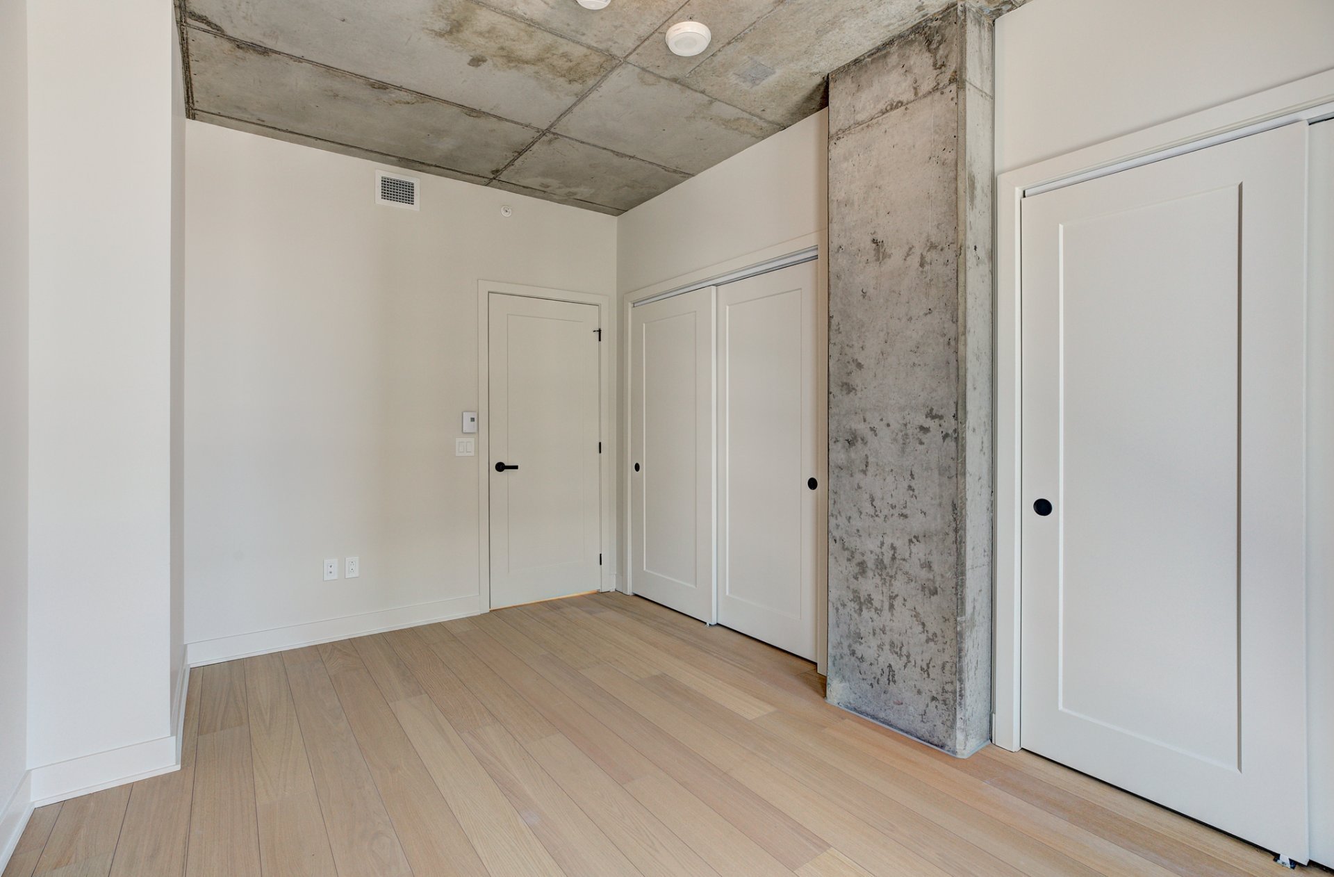 Laval  - Apartment 2 Bedrooms - picture 11