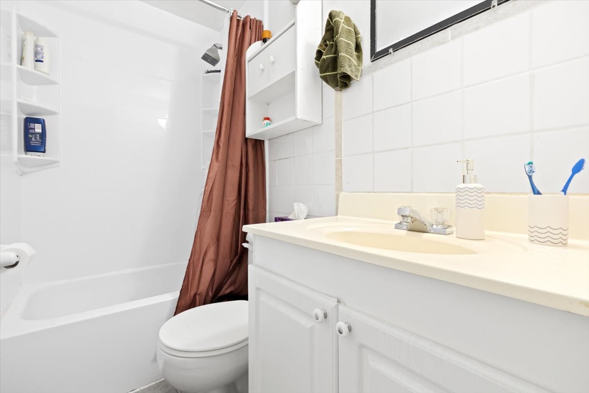 1852 – 1858 Rue D’Iberville  Montréal (Ville-Marie) (Montréal)