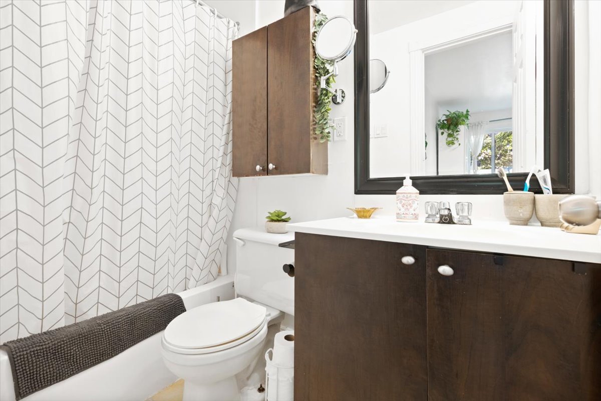 1852 – 1858 Rue D’Iberville  Montréal (Ville-Marie) (Montréal)