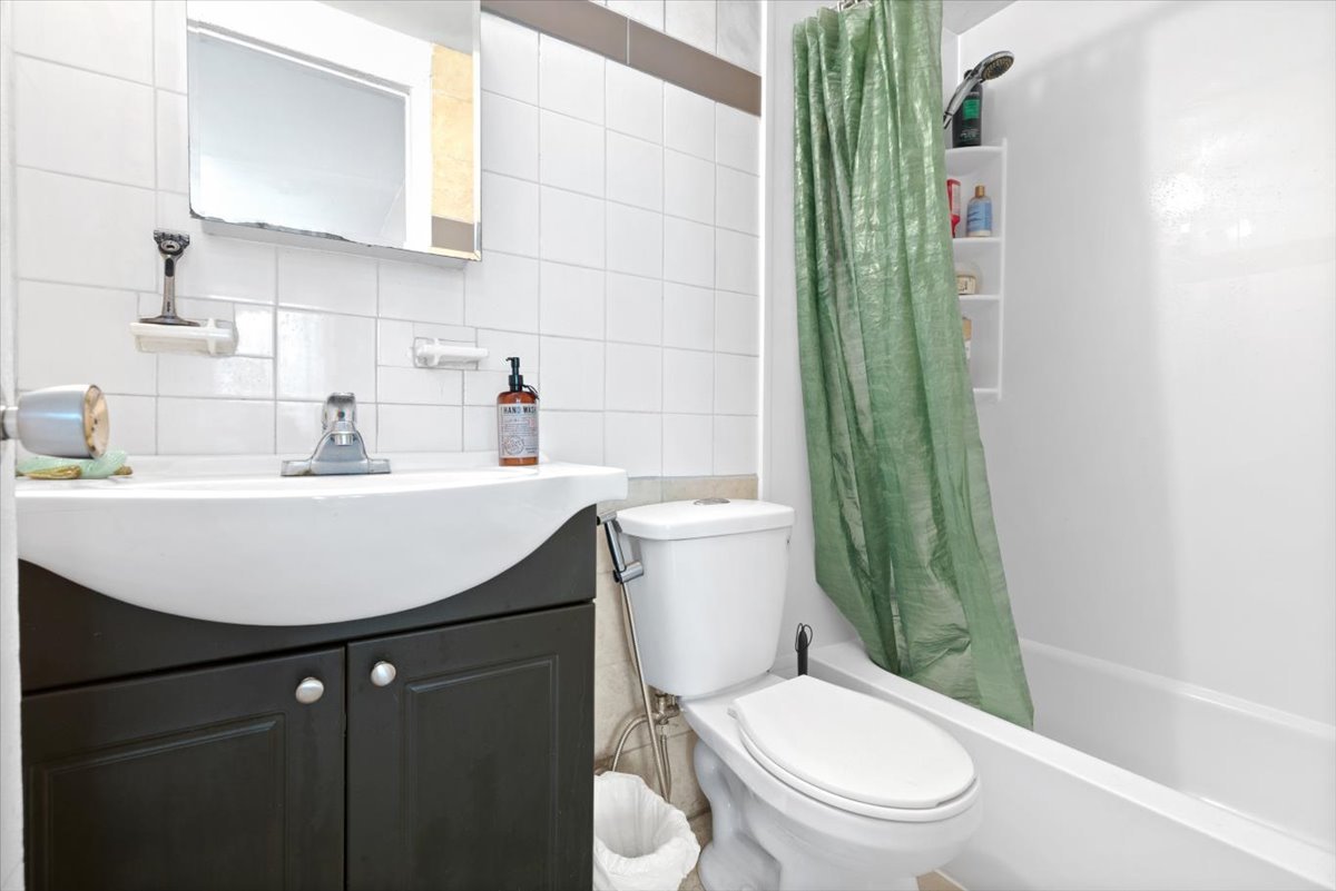 1852 – 1858 Rue D’Iberville  Montréal (Ville-Marie) (Montréal)