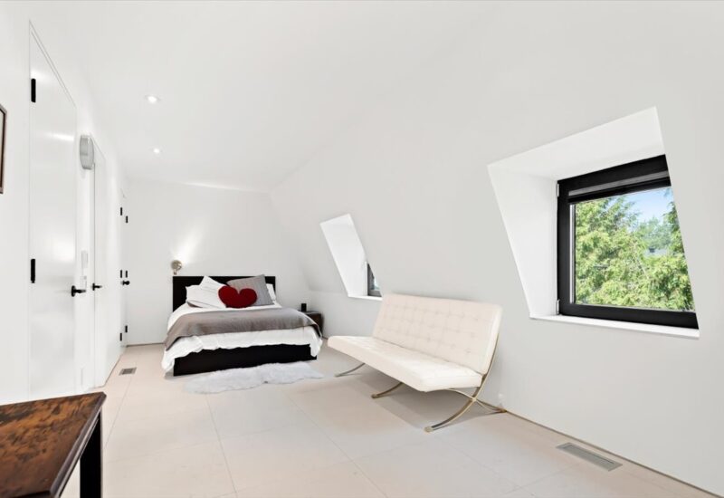 6 Av. St-Joachim  Pointe-Claire (Montréal)