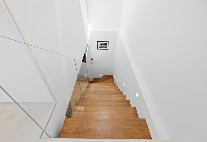 6 Av. St-Joachim  Pointe-Claire (Montréal)