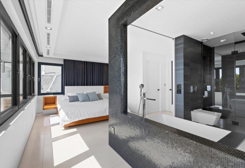 6 Av. St-Joachim  Pointe-Claire (Montréal)