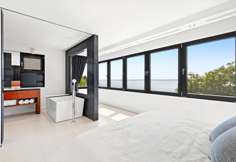 6 Av. St-Joachim  Pointe-Claire (Montréal)