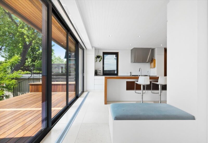 6 Av. St-Joachim  Pointe-Claire (Montréal)