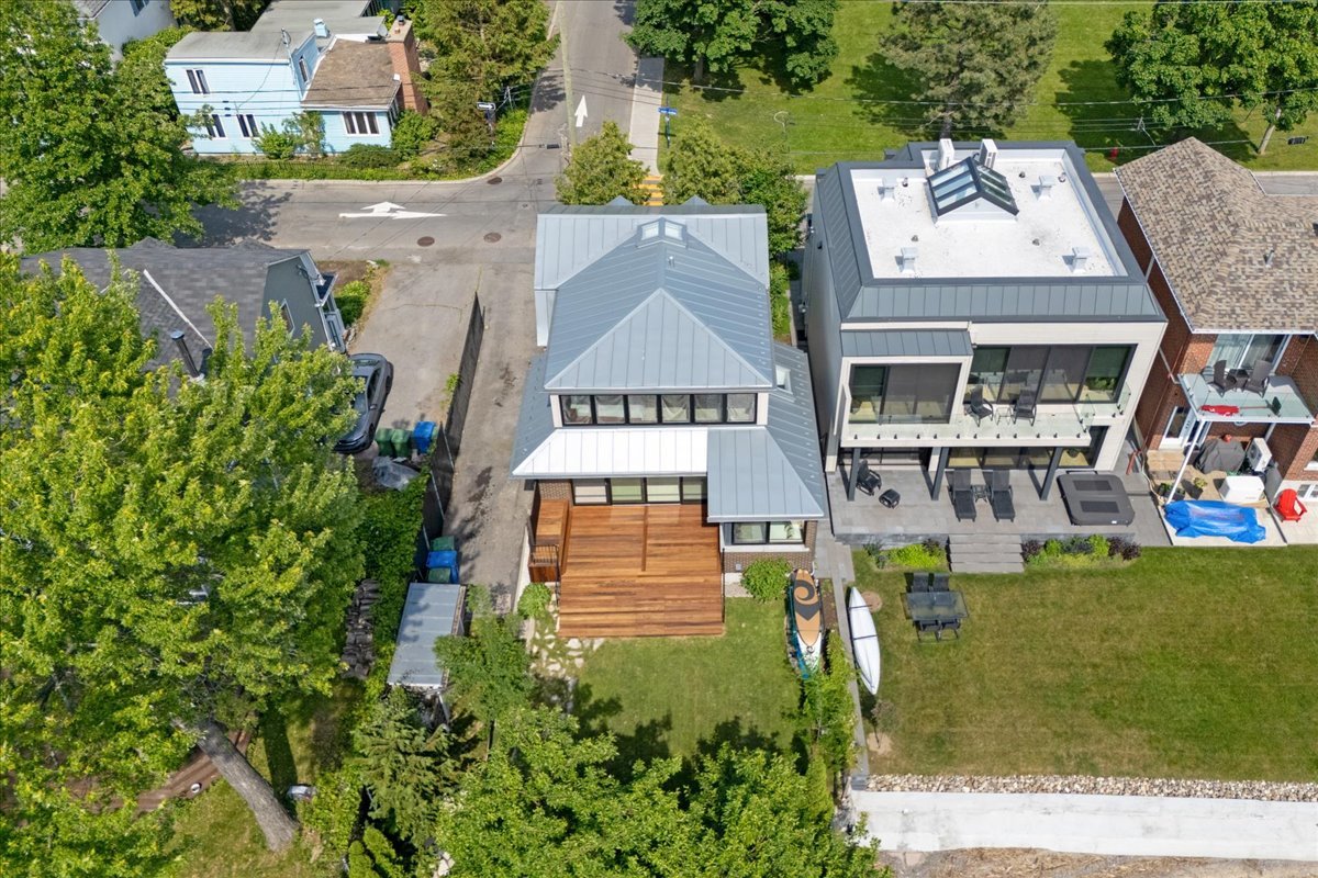 6 Av. St-Joachim  Pointe-Claire (Montréal)