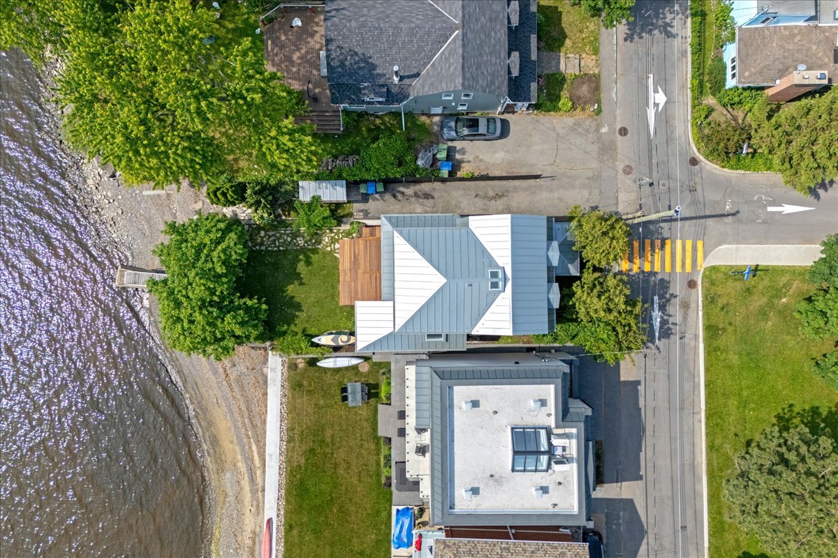 6 Av. St-Joachim  Pointe-Claire (Montréal)