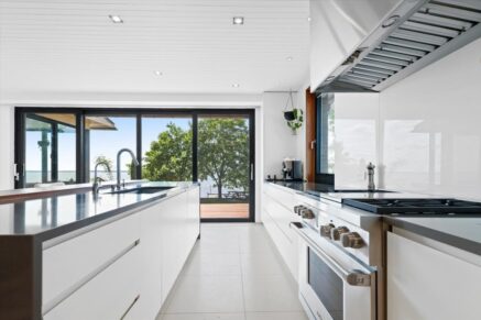 6 Av. St-Joachim  Pointe-Claire (Montréal)