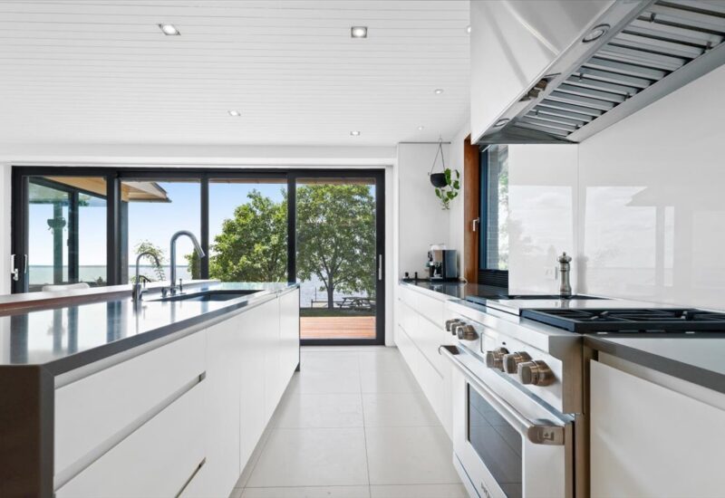 6 Av. St-Joachim  Pointe-Claire (Montréal)