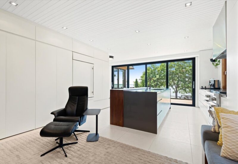 6 Av. St-Joachim  Pointe-Claire (Montréal)