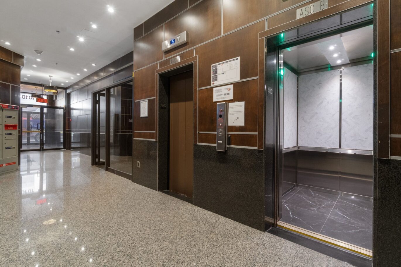 1010 Rue Ste-Catherine E. #410  Montréal (Ville-Marie) (Montréal)