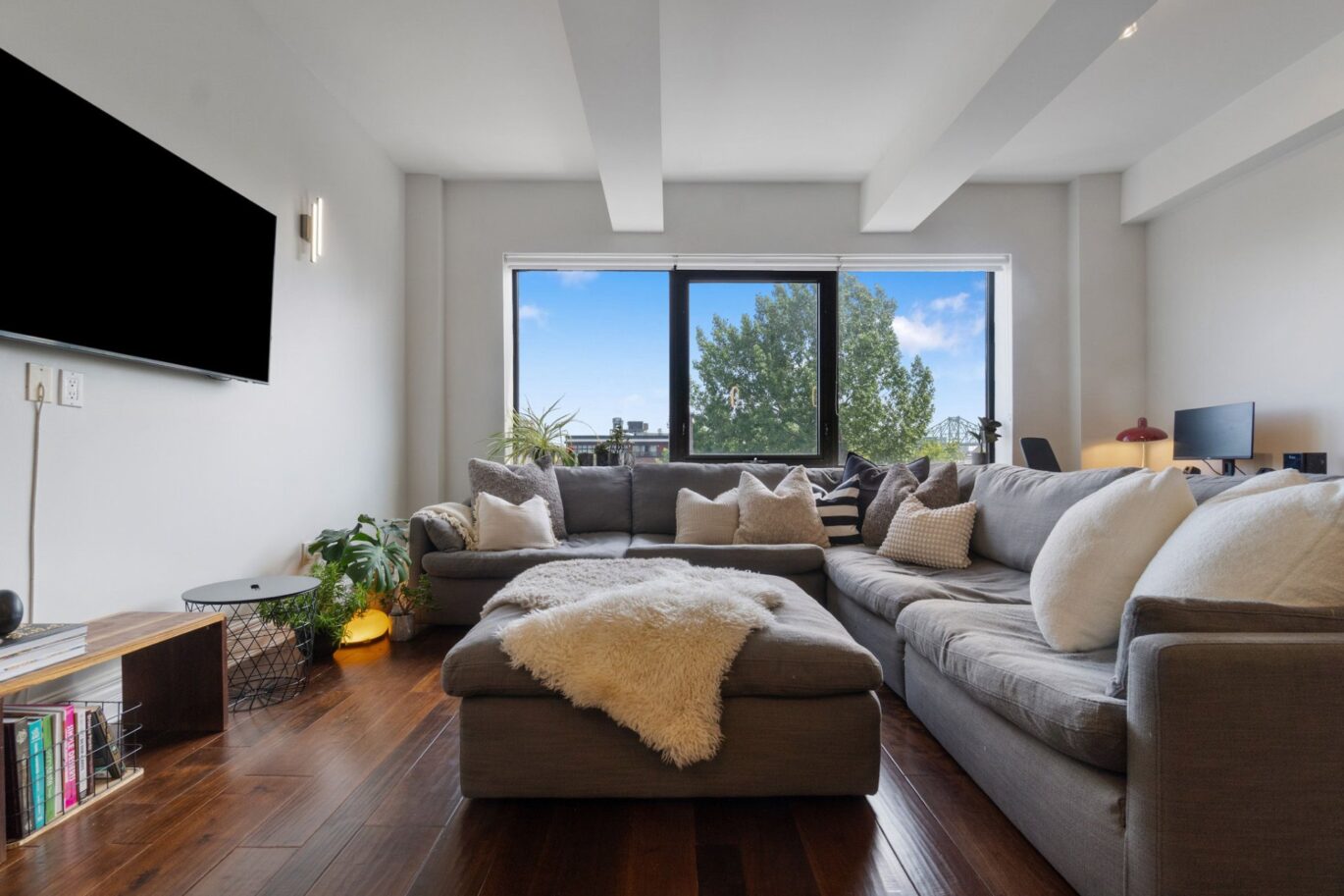 1010 Rue Ste-Catherine E. #410  Montréal (Ville-Marie) (Montréal)