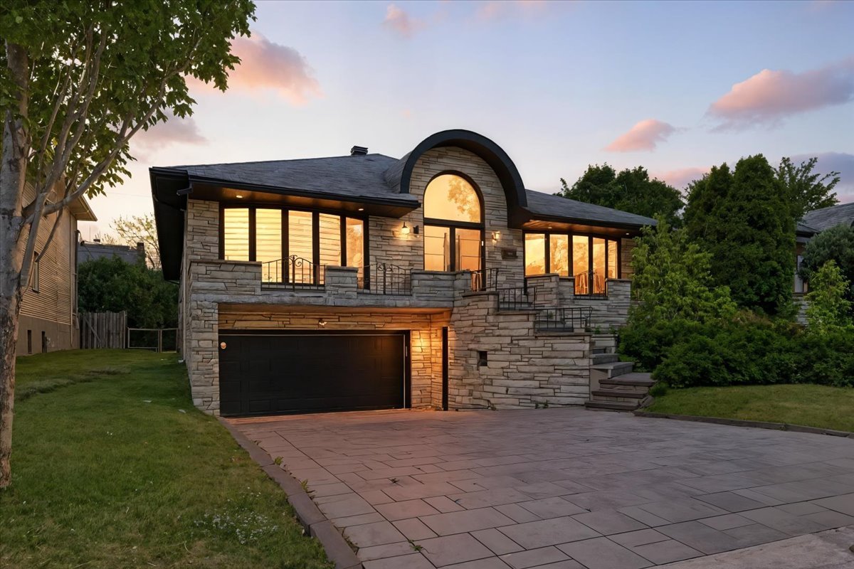 Casa Montréal  -  ref 25697180 (picture 1)