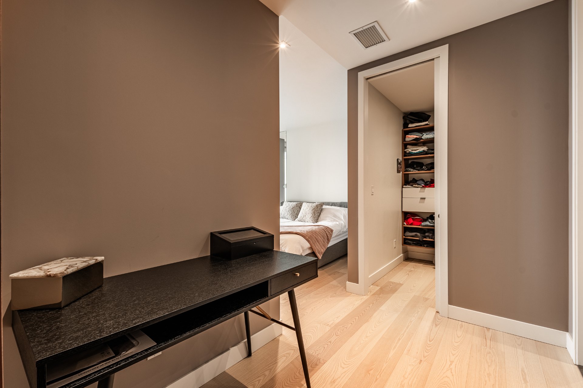 Montréal  - Apartment 3 Bedrooms - picture 16