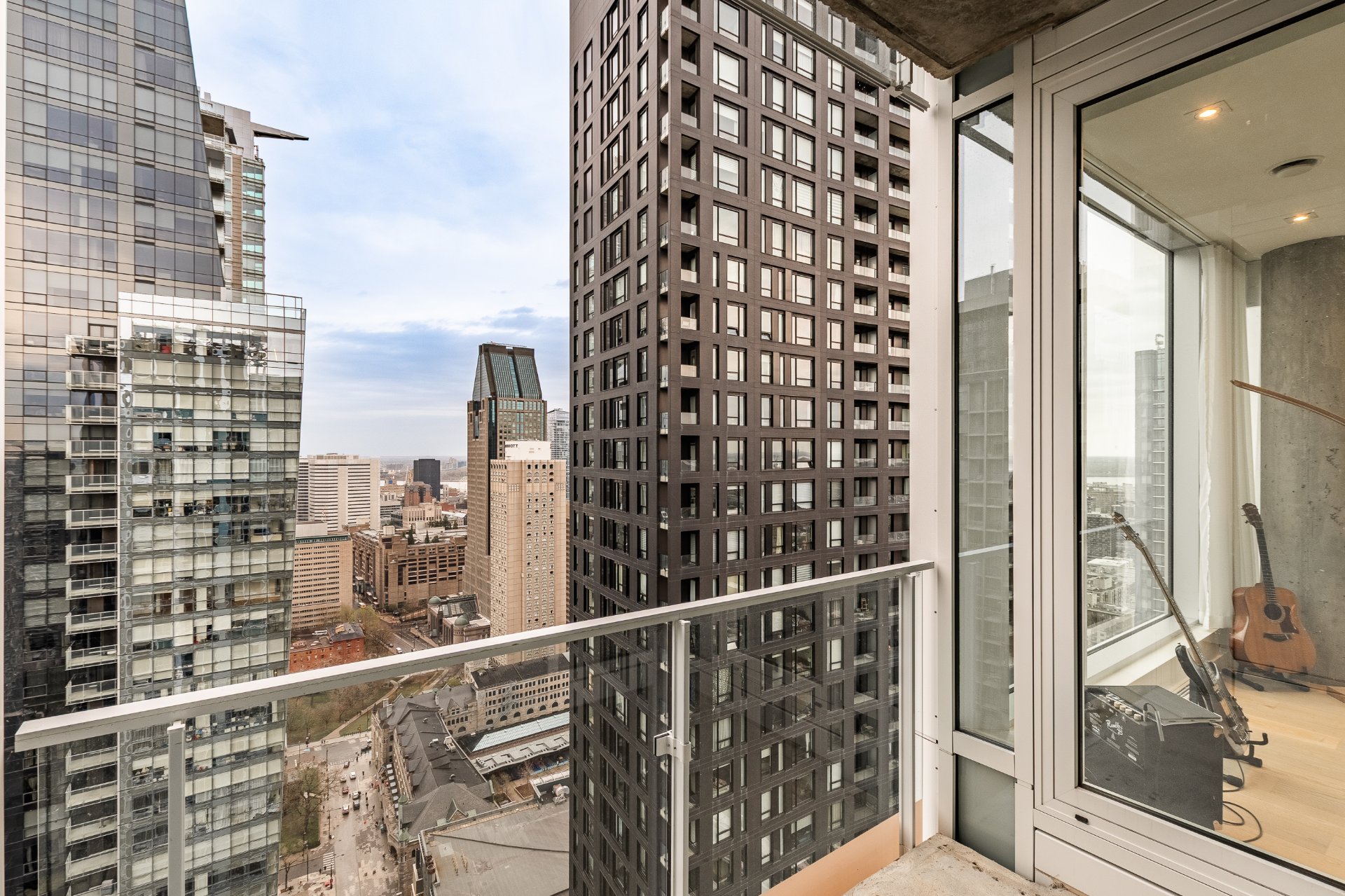 Montréal  - Apartment 3 Bedrooms - picture 14