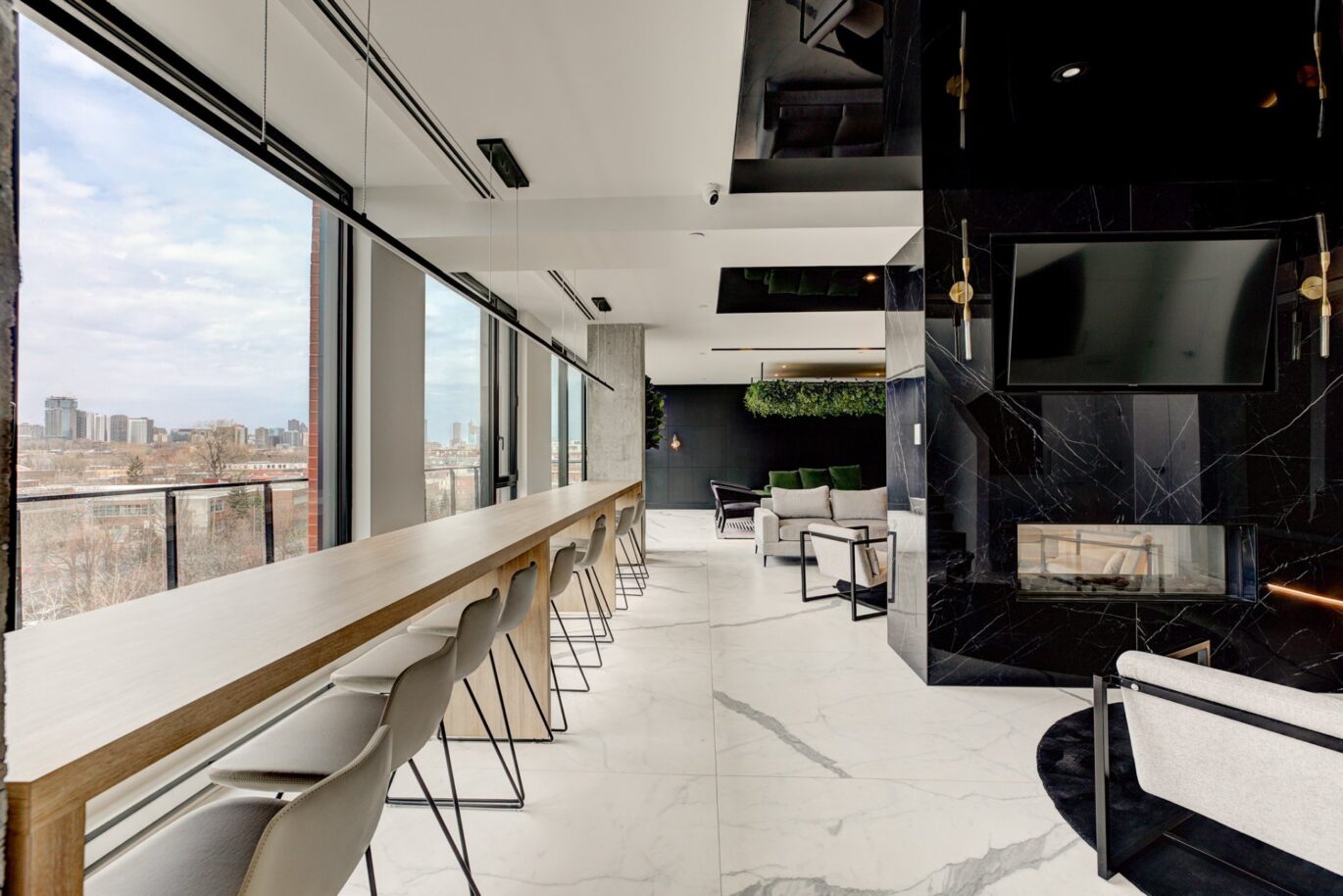 38 Rue du Square-Sir-George-Étienne-Cartier #515  Montréal (Le Sud-Ouest) (Montréal)