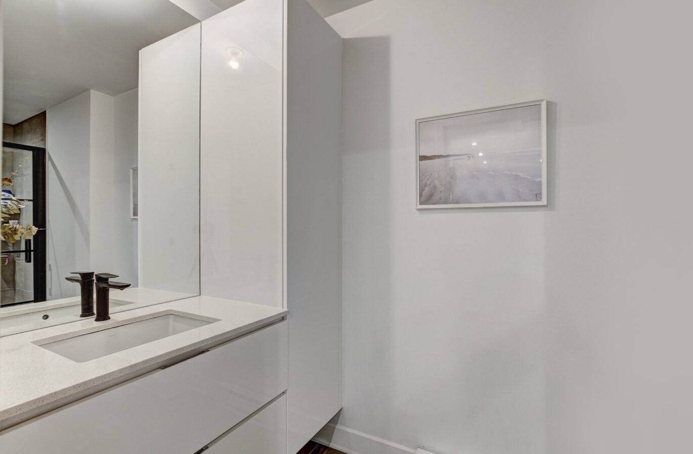 38 Rue du Square-Sir-George-Étienne-Cartier #515  Montréal (Le Sud-Ouest) (Montréal)