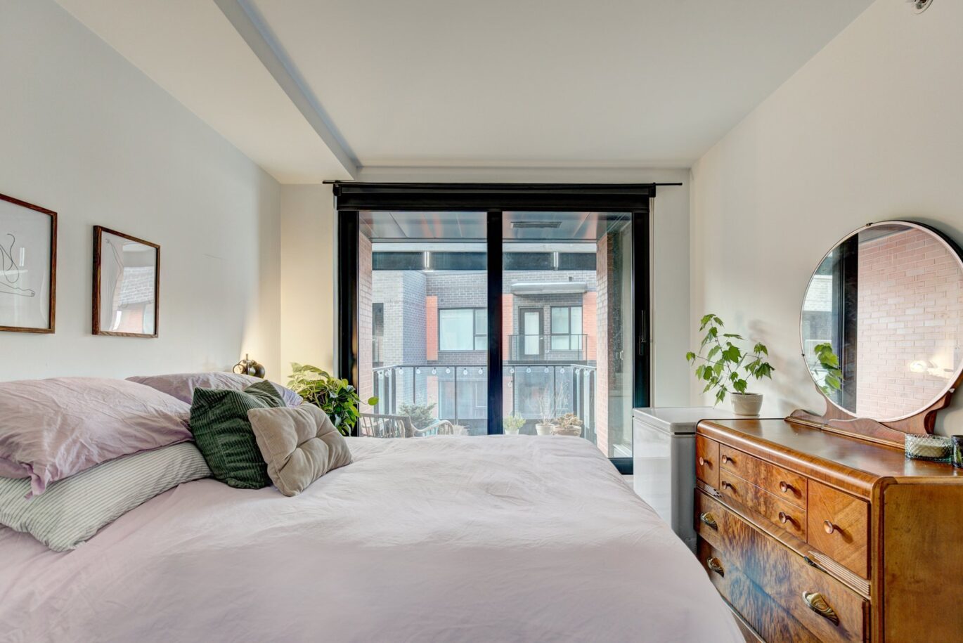 38 Rue du Square-Sir-George-Étienne-Cartier #515  Montréal (Le Sud-Ouest) (Montréal)