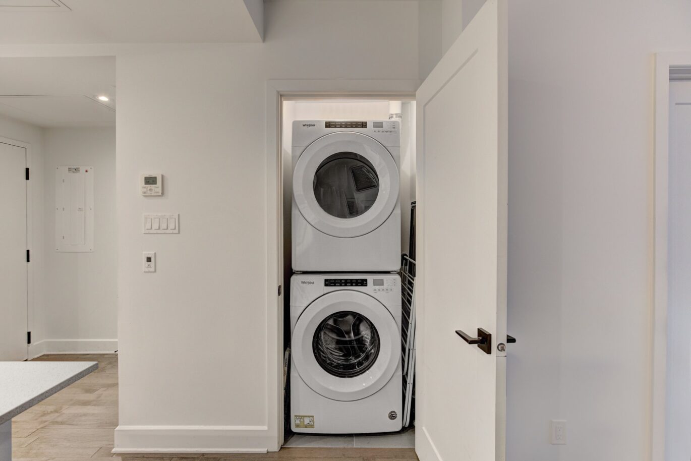 38 Rue du Square-Sir-George-Étienne-Cartier #515  Montréal (Le Sud-Ouest) (Montréal)