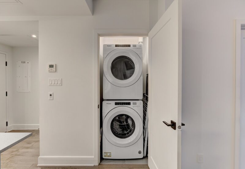 38 Rue du Square-Sir-George-Étienne-Cartier #515  Montréal (Le Sud-Ouest) (Montréal)