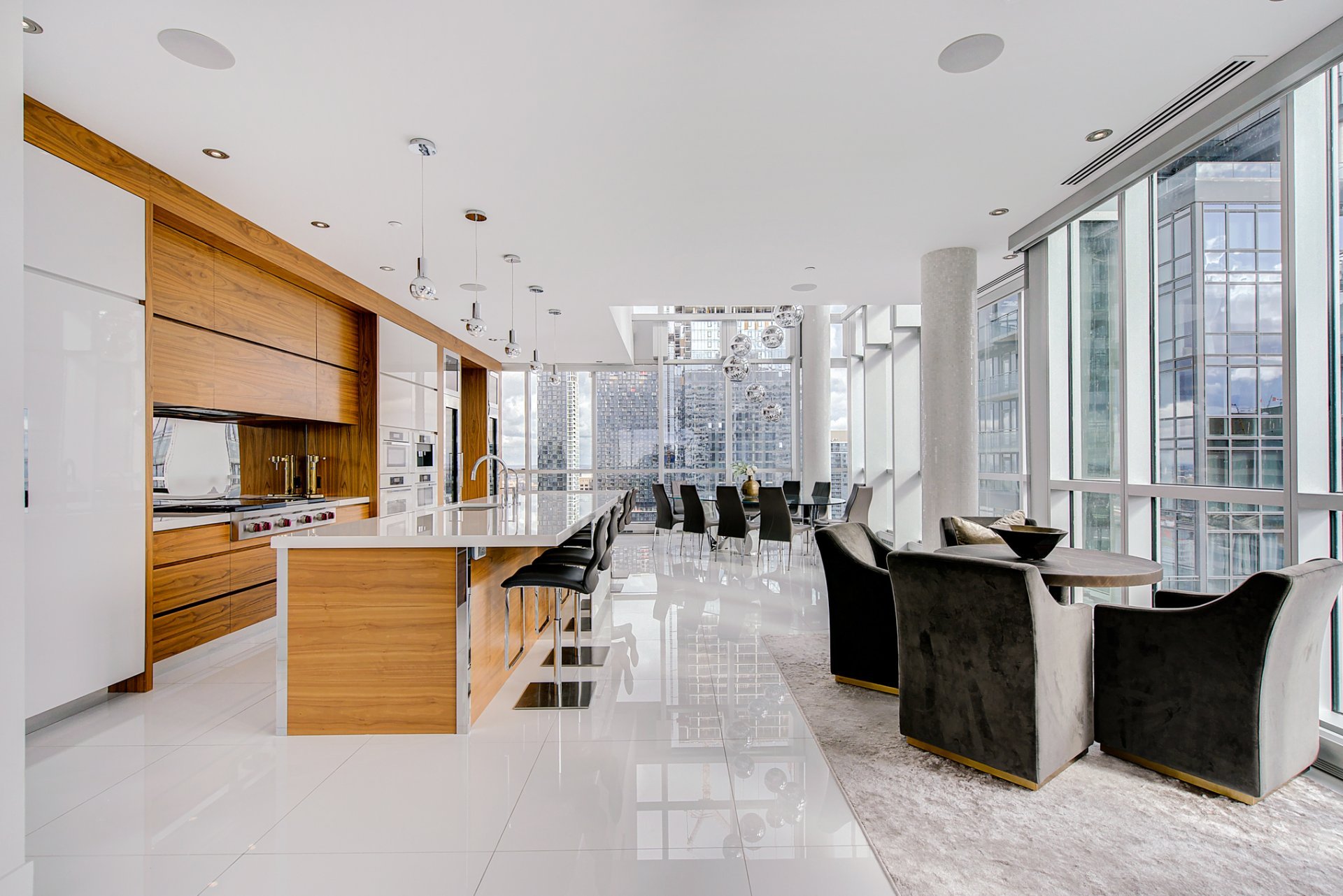 Montréal  - Apartment 5 Bedrooms - picture 6