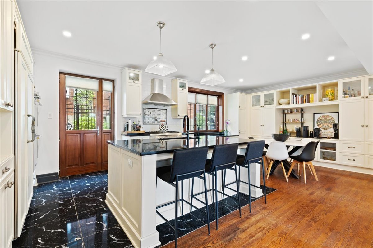 Montréal  - House 7 Bedrooms - picture 5