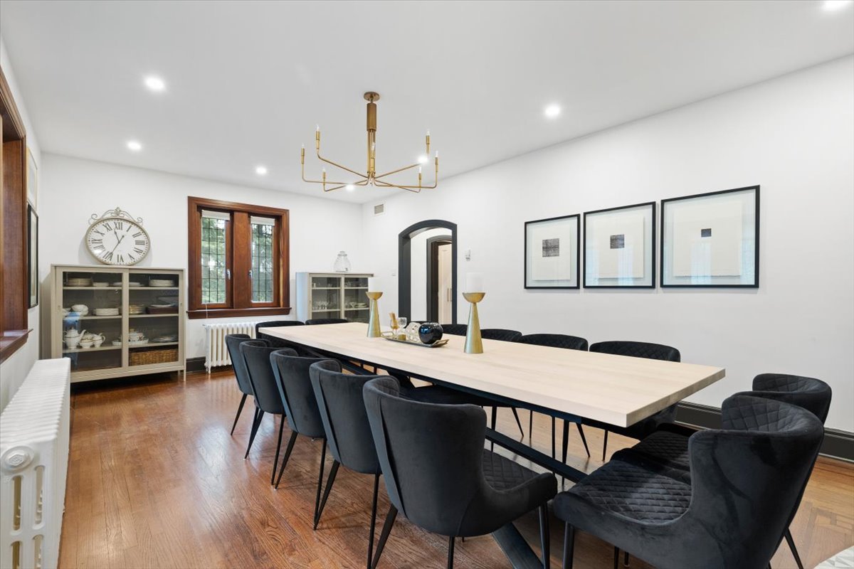 Montréal  - House 7 Bedrooms - picture 9