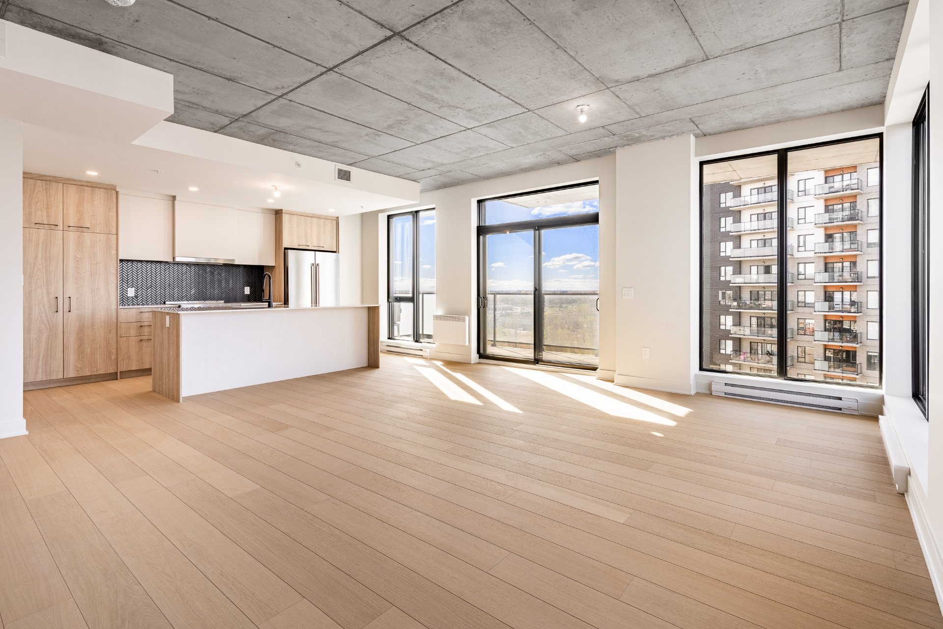 For Rent, Apartment Laval (Chomedey) - picture 3