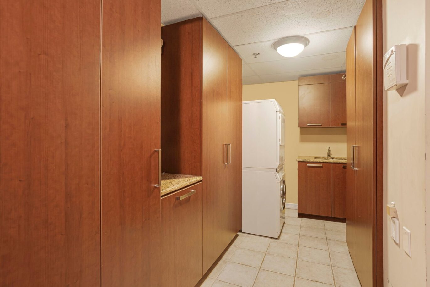 6803 Rue Abraham-De Sola #1001  Côte-Saint-Luc (Montréal)