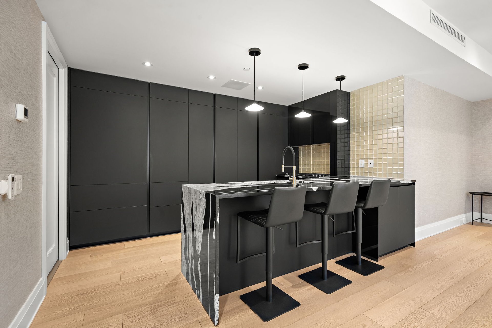 Montréal  - Apartment 2 Bedrooms - picture 15