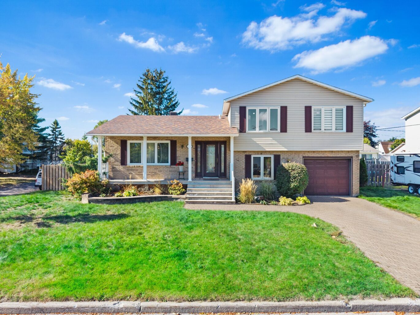 380 Rue Drapeau  Laval (Sainte-Rose) (Laval)