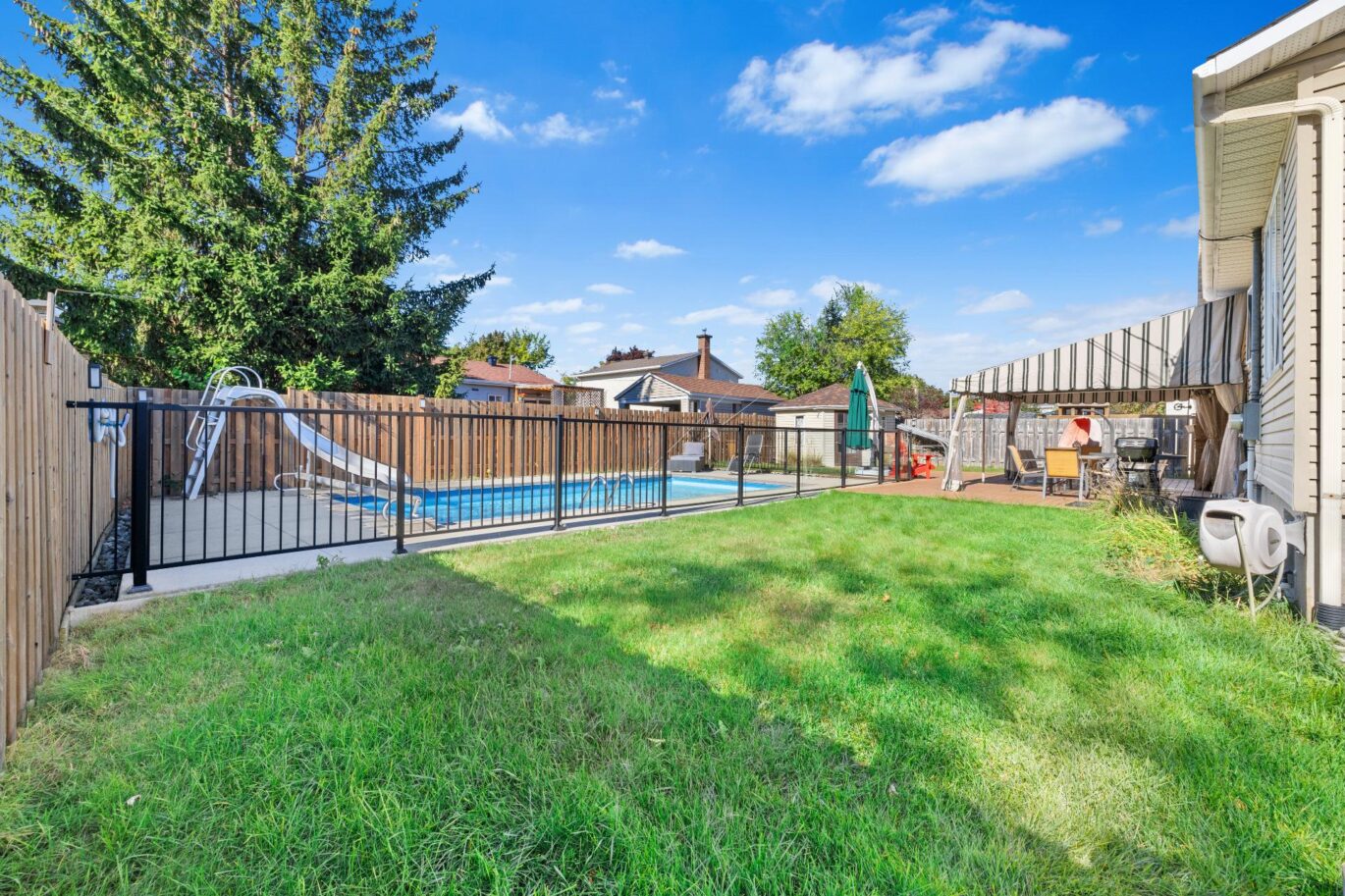 380 Rue Drapeau  Laval (Sainte-Rose) (Laval)