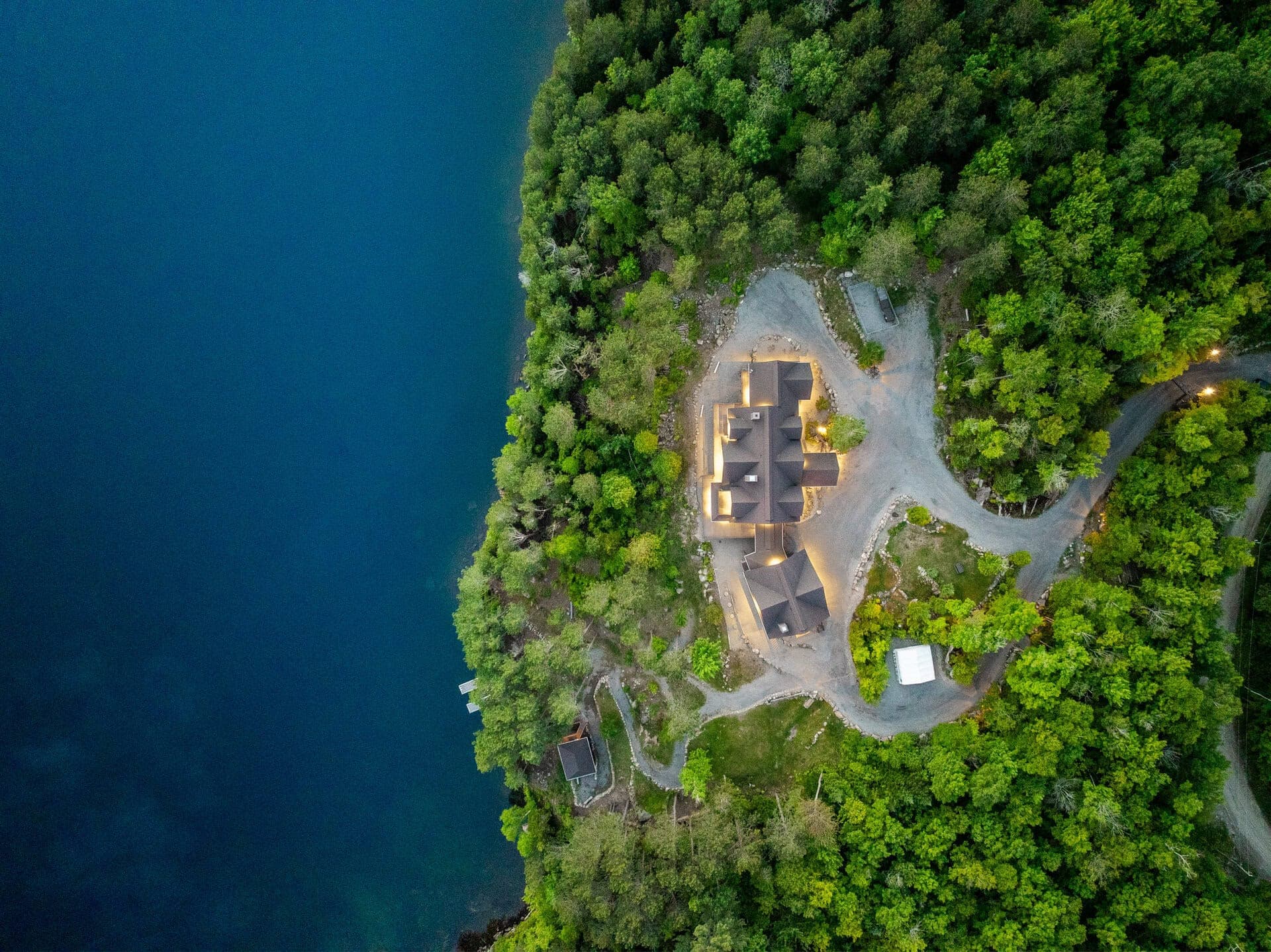 House Saint-Alexis-des-Monts