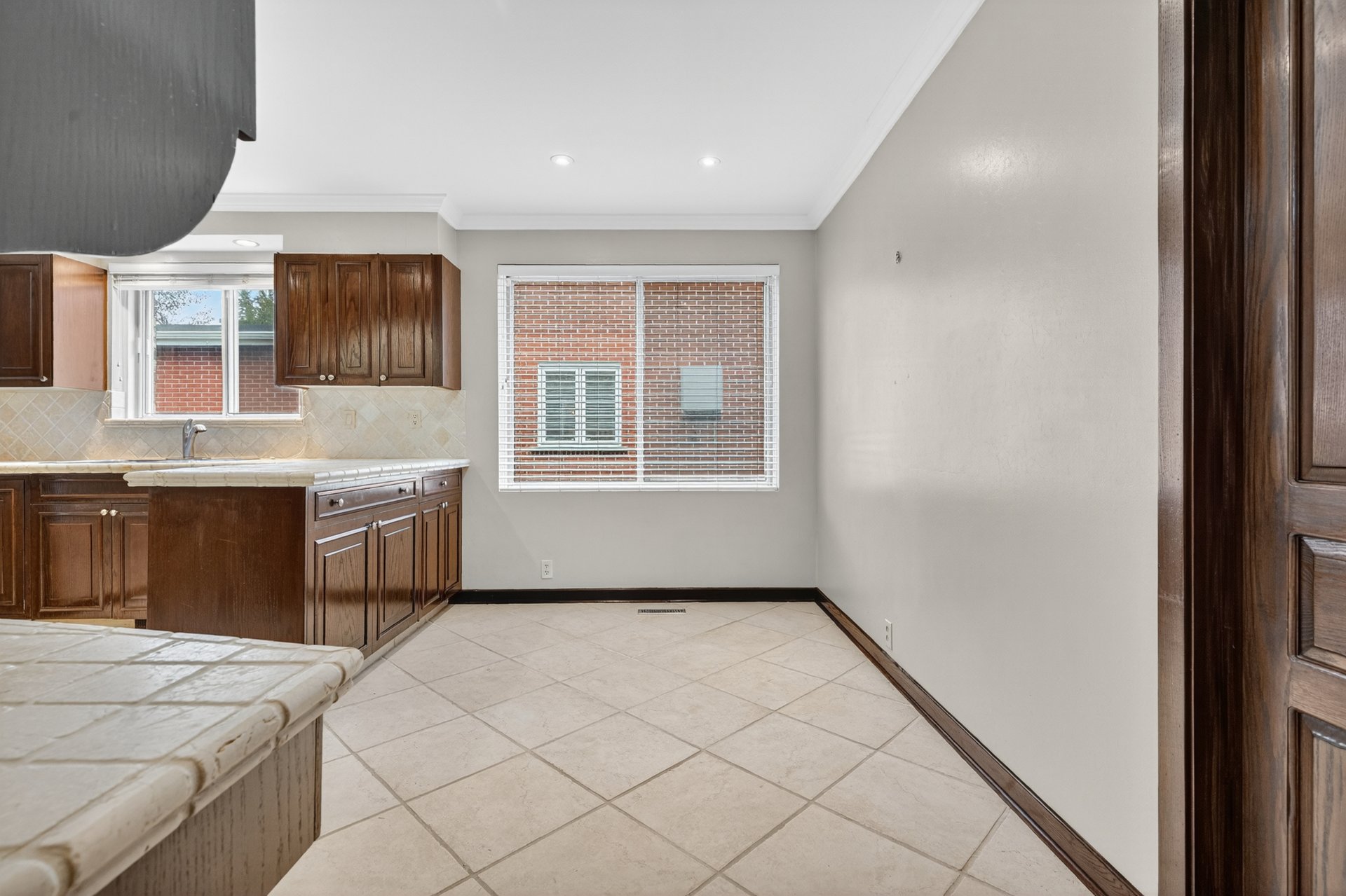 Montréal  - House 4 Bedrooms - picture 11