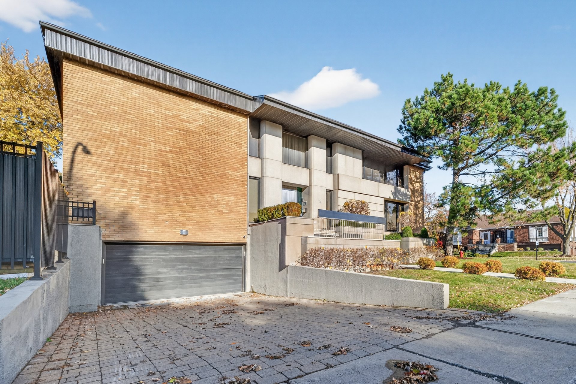 House Montréal  -  ref 15539598 (picture 2)