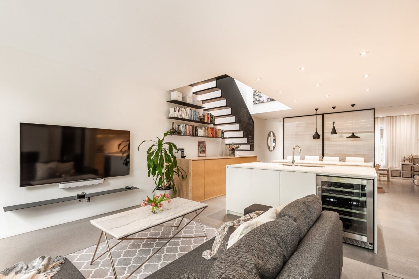 2455 Rue St-Charles  Montréal (Le Sud-Ouest) (Montréal)