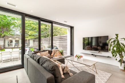 2455 Rue St-Charles  Montréal (Le Sud-Ouest) (Montréal)