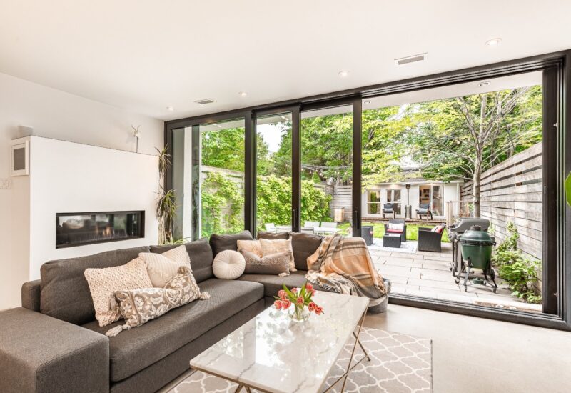 2455 Rue St-Charles  Montréal (Le Sud-Ouest) (Montréal)