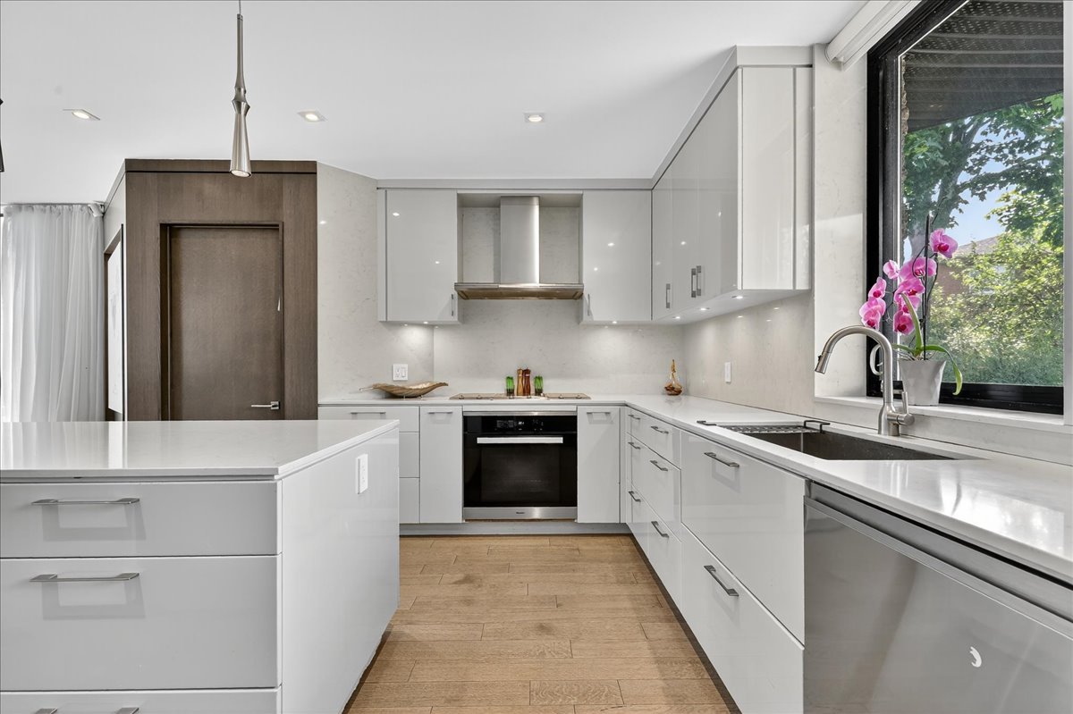 Montréal  - House 5 Bedrooms - picture 13