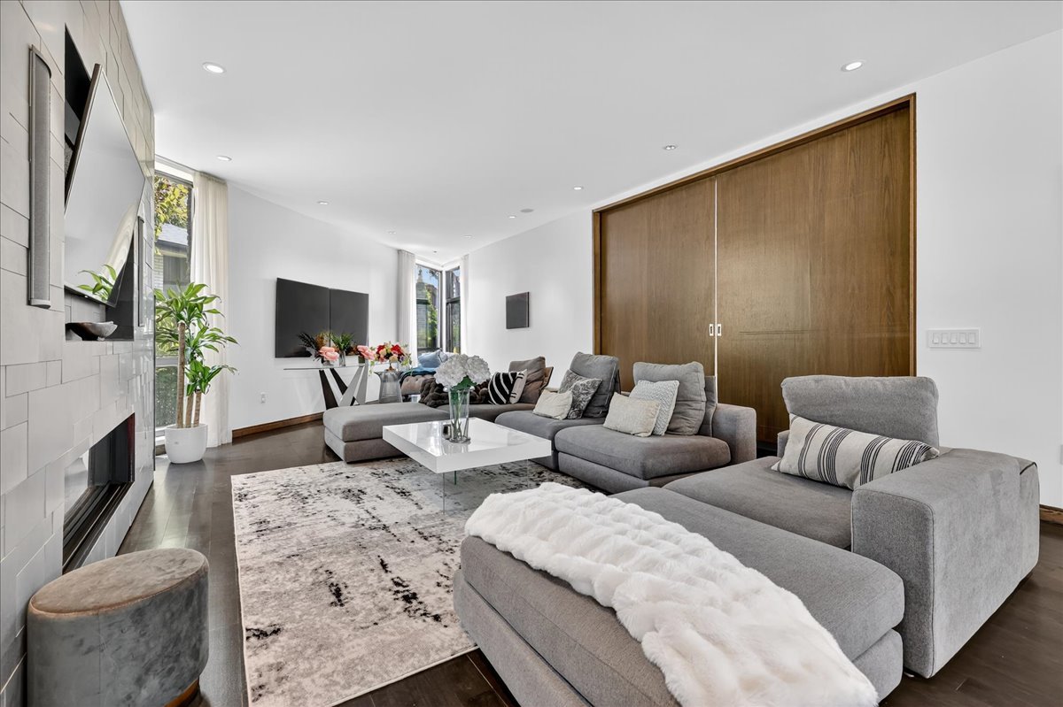 Montréal  - House 5 Bedrooms - picture 8