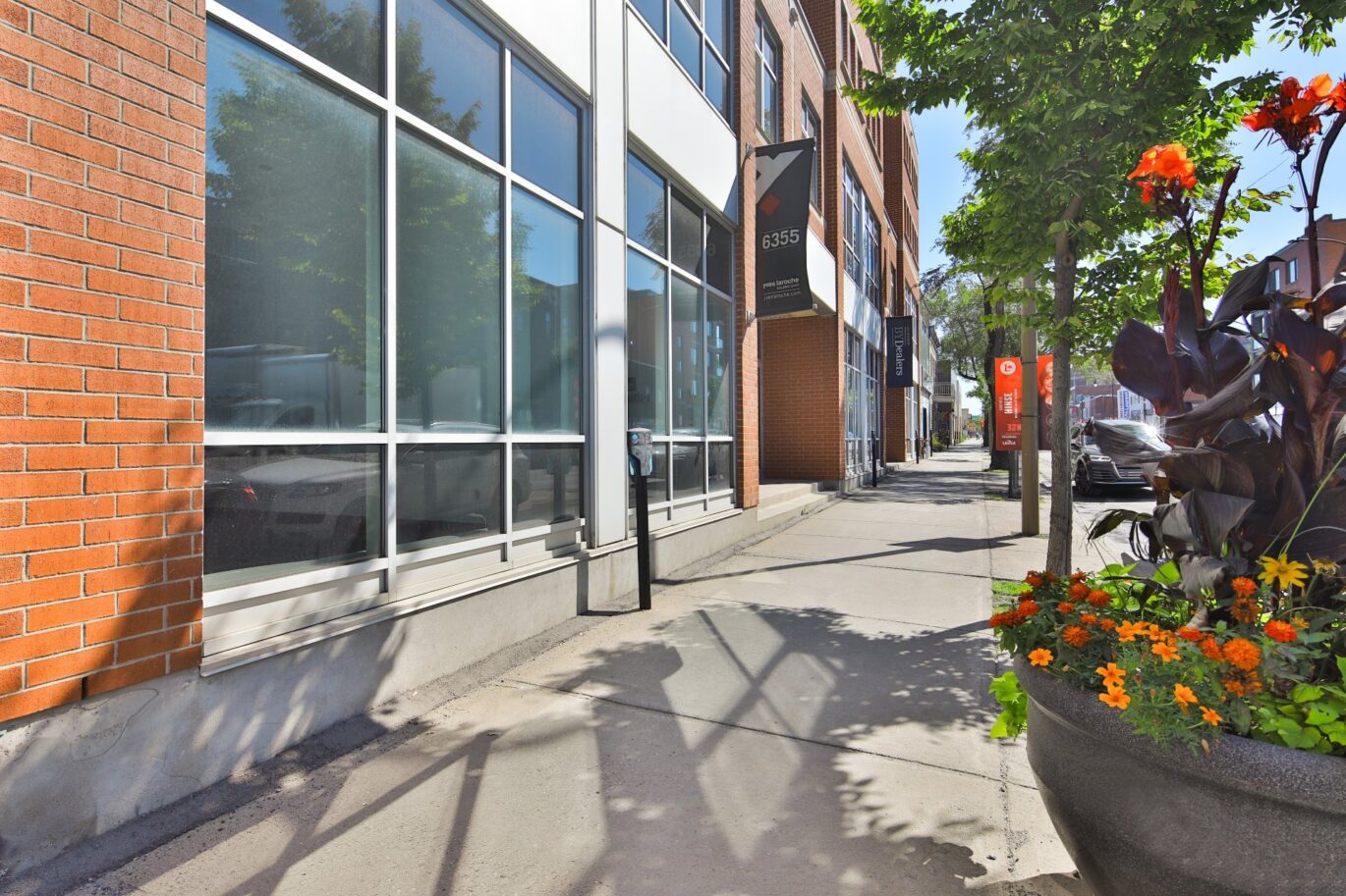 6357 Boul. St-Laurent  Montréal (Rosemont/La Petite-Patrie) (Montréal)