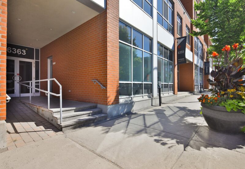 6357 Boul. St-Laurent  Montréal (Rosemont/La Petite-Patrie) (Montréal)