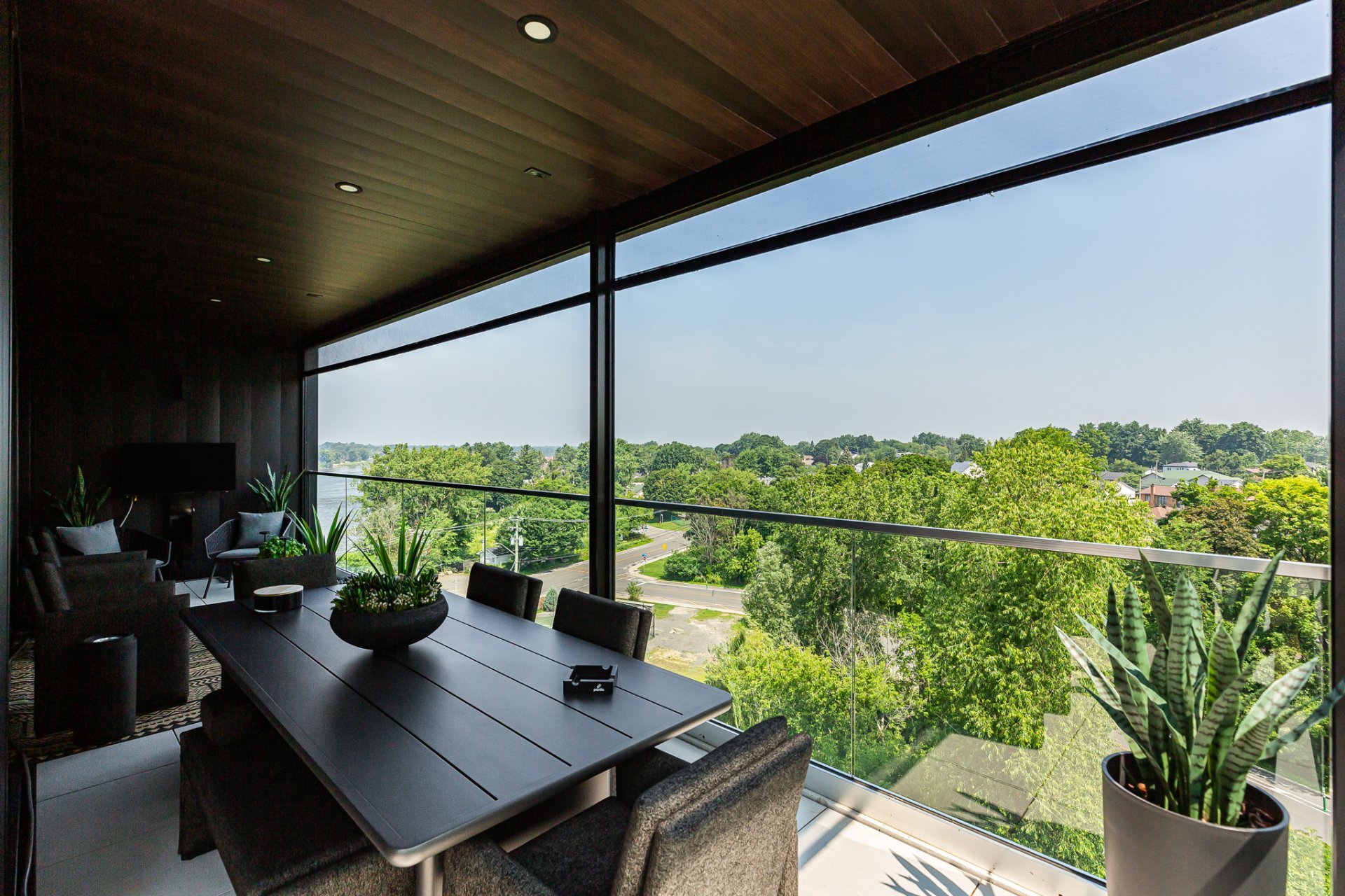 Laval  - Appartement 10 Pi&egrave;ces 3 Chambres - picture 12