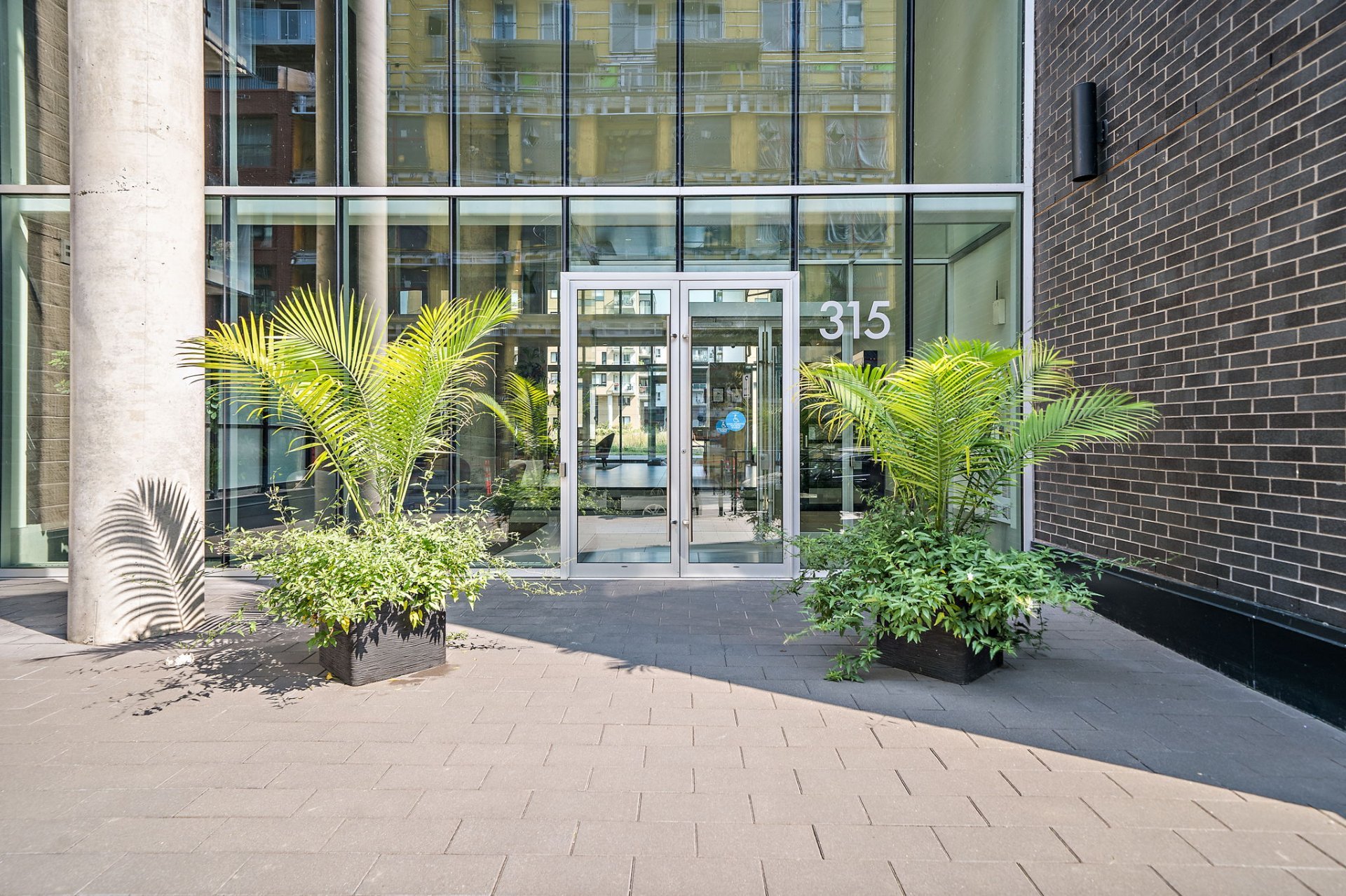 315 Rue Richmond #218  Montréal (Le Sud-Ouest) (Montréal) - picture 2