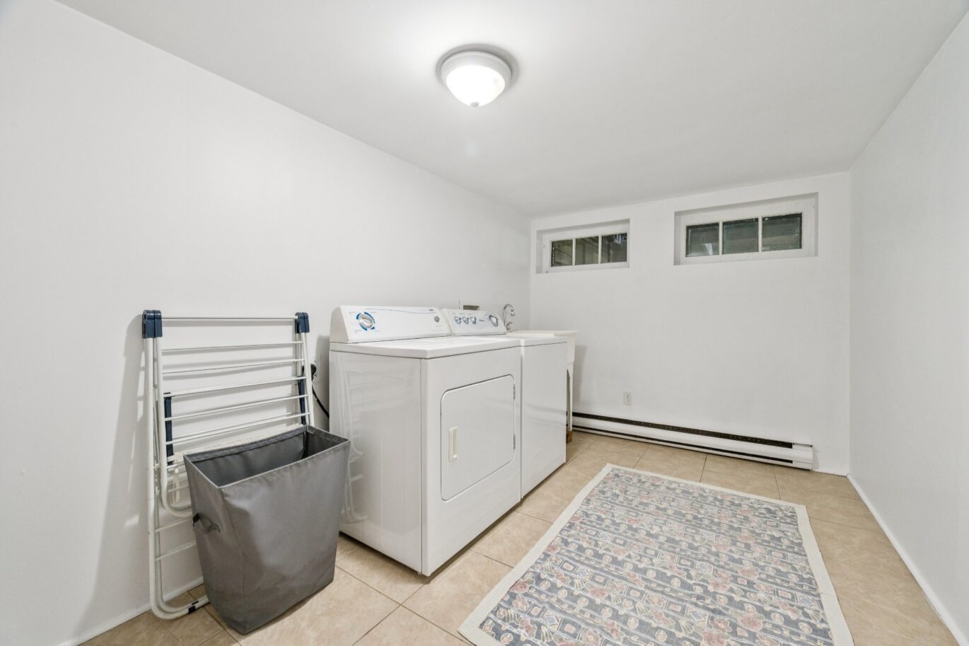 5447 Av. Earnscliffe  Montréal (Côte-des-Neiges/Notre-Dame-de-Grâce) (Montréal)