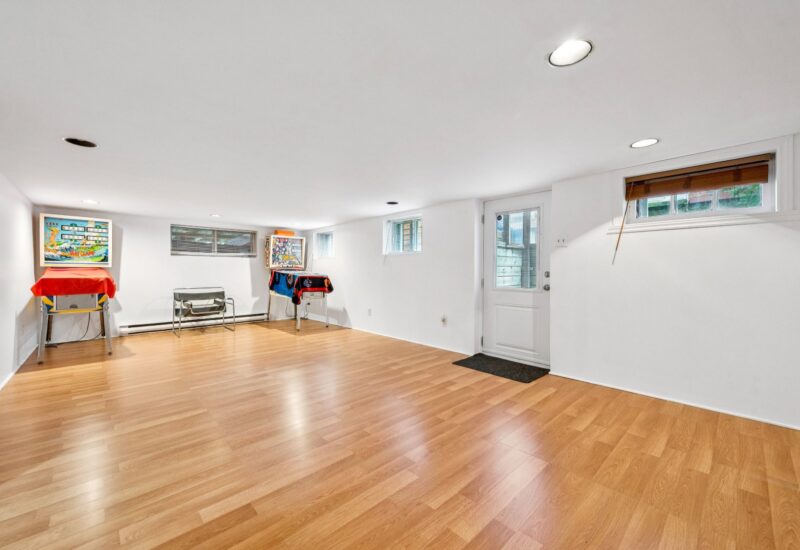 5447 Av. Earnscliffe  Montréal (Côte-des-Neiges/Notre-Dame-de-Grâce) (Montréal)