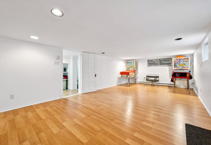 5447 Av. Earnscliffe  Montréal (Côte-des-Neiges/Notre-Dame-de-Grâce) (Montréal)